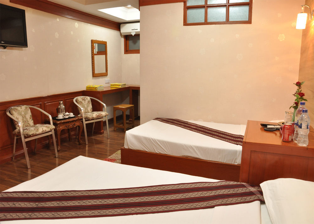 Green Land Motel Bagan Exterior photo