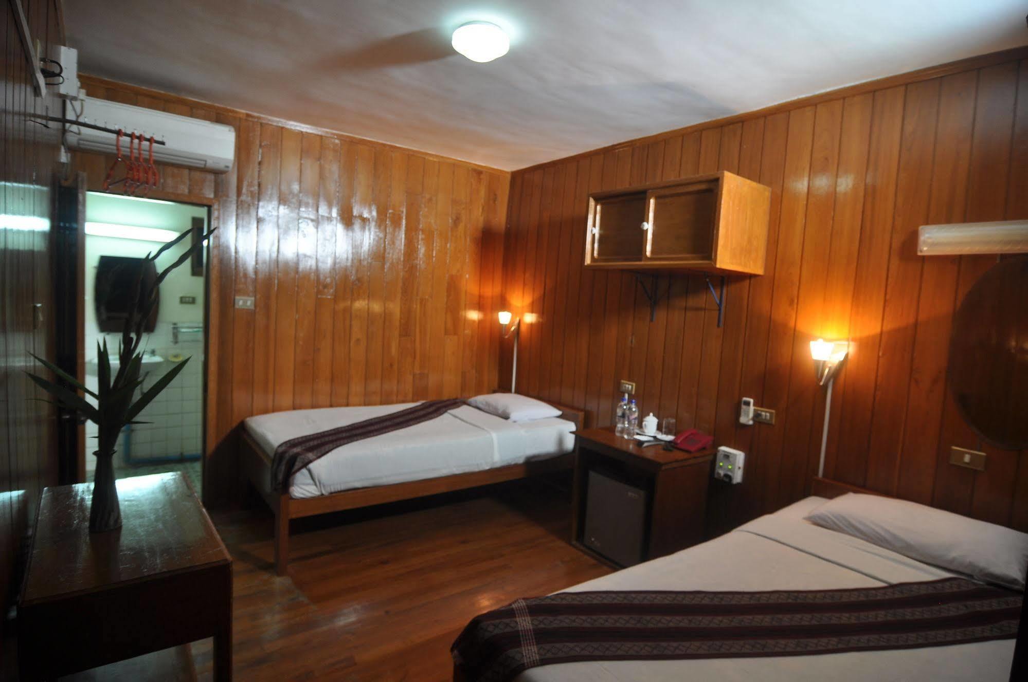 Green Land Motel Bagan Exterior photo