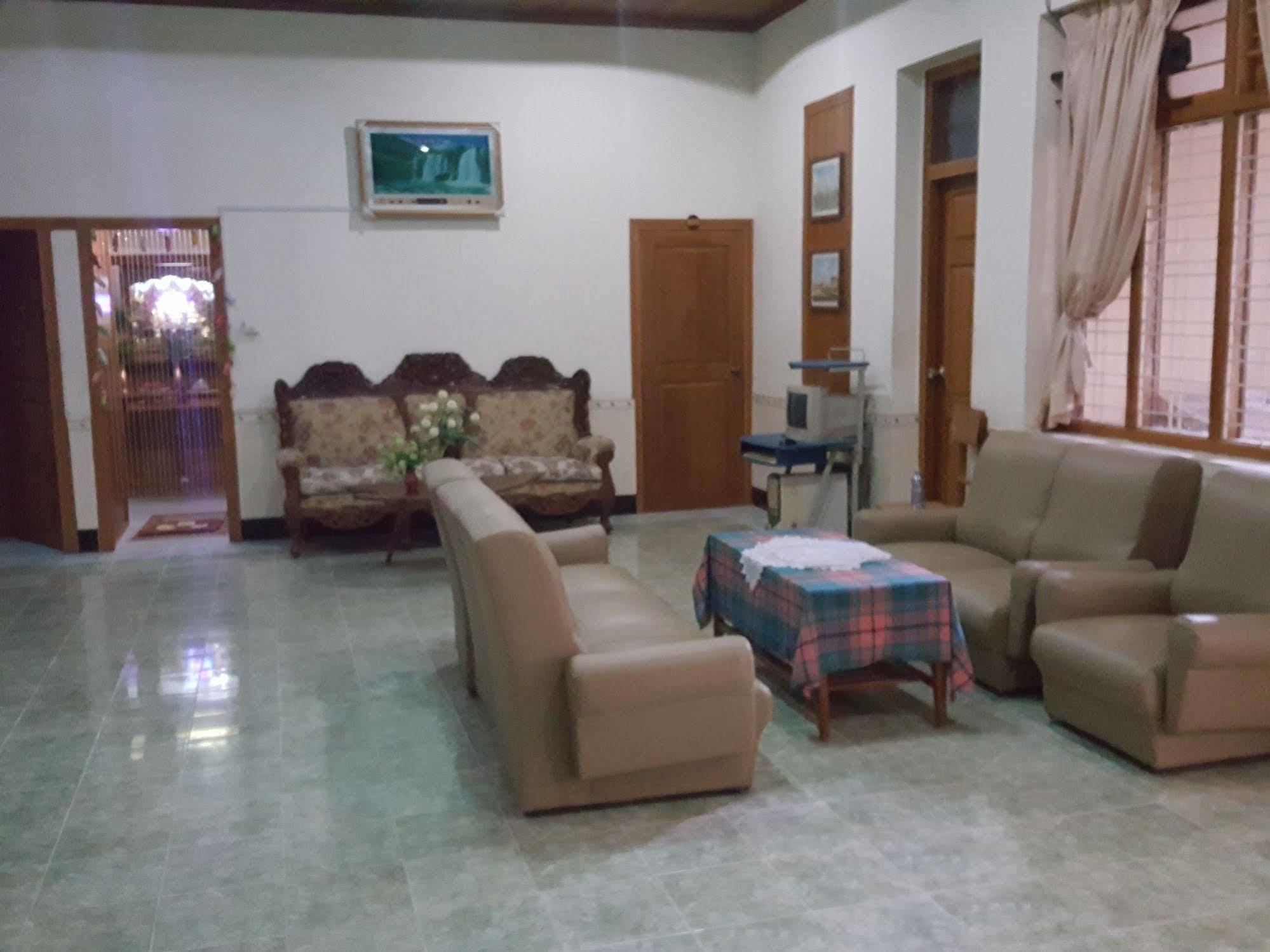Green Land Motel Bagan Exterior photo