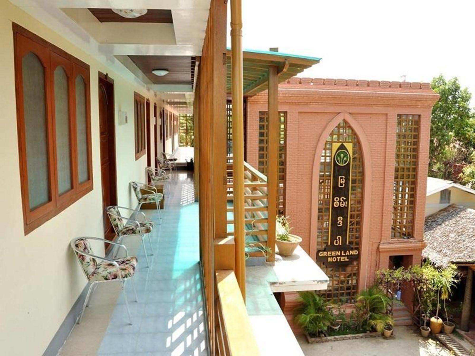 Green Land Motel Bagan Exterior photo