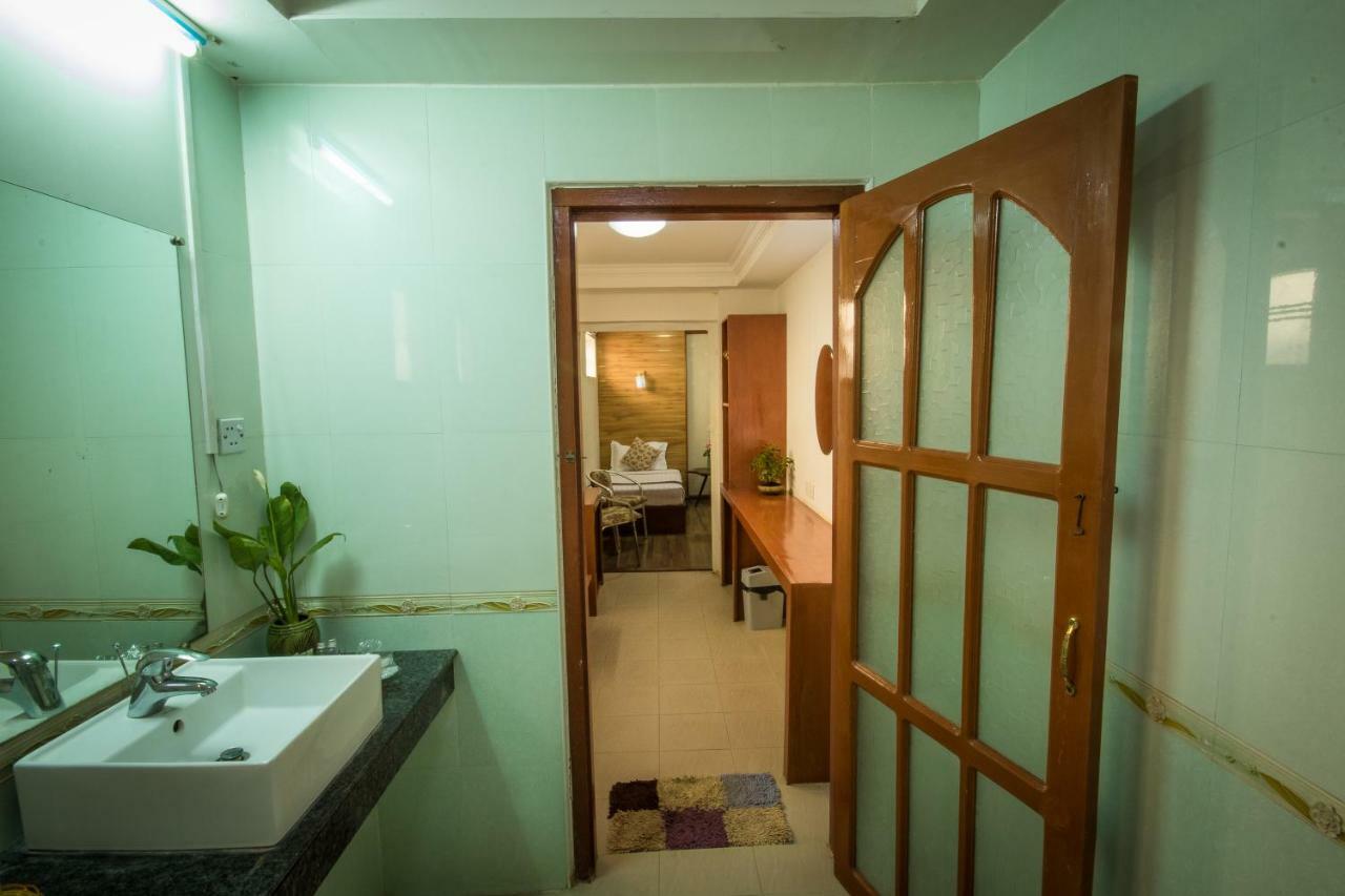Green Land Motel Bagan Exterior photo